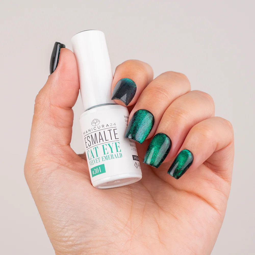 Esmalte semipermanente Cat Eye Velvet Emerald #301 - Image 4