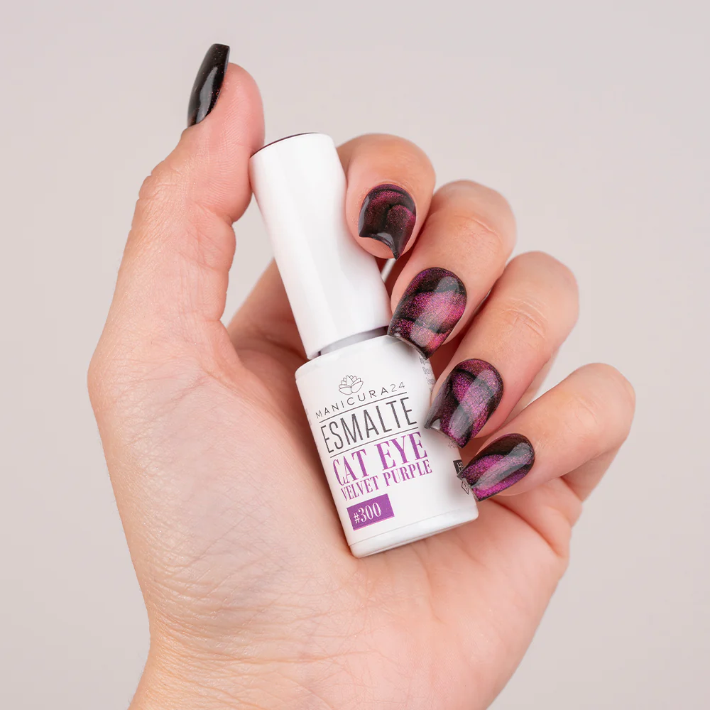 Esmalte semipermanente Cat Eye Velvet Purple #300 - Image 5