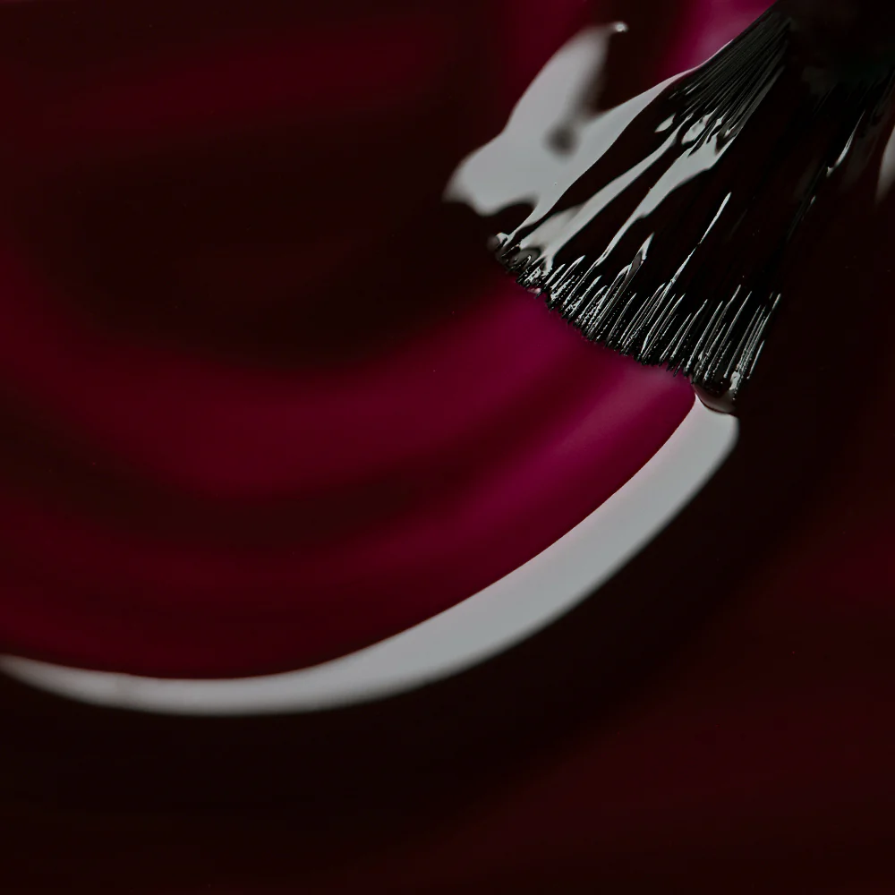 Esmalte semipermanente DARK RED #240 - Image 2