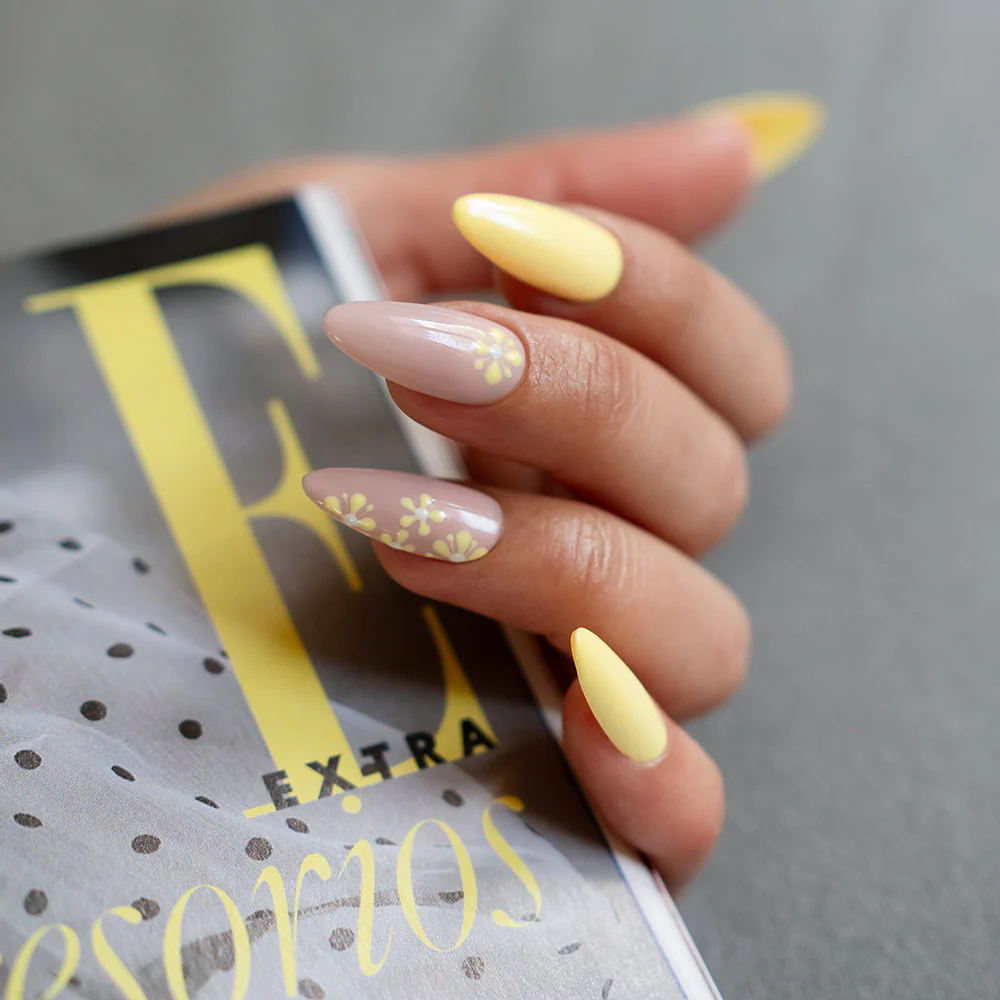 Esmalte semipermanente EXOTIC BANANA #191 - Image 3