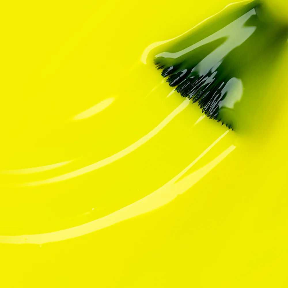 Esmalte semipermanente NEON YELLOW #194 - Image 2